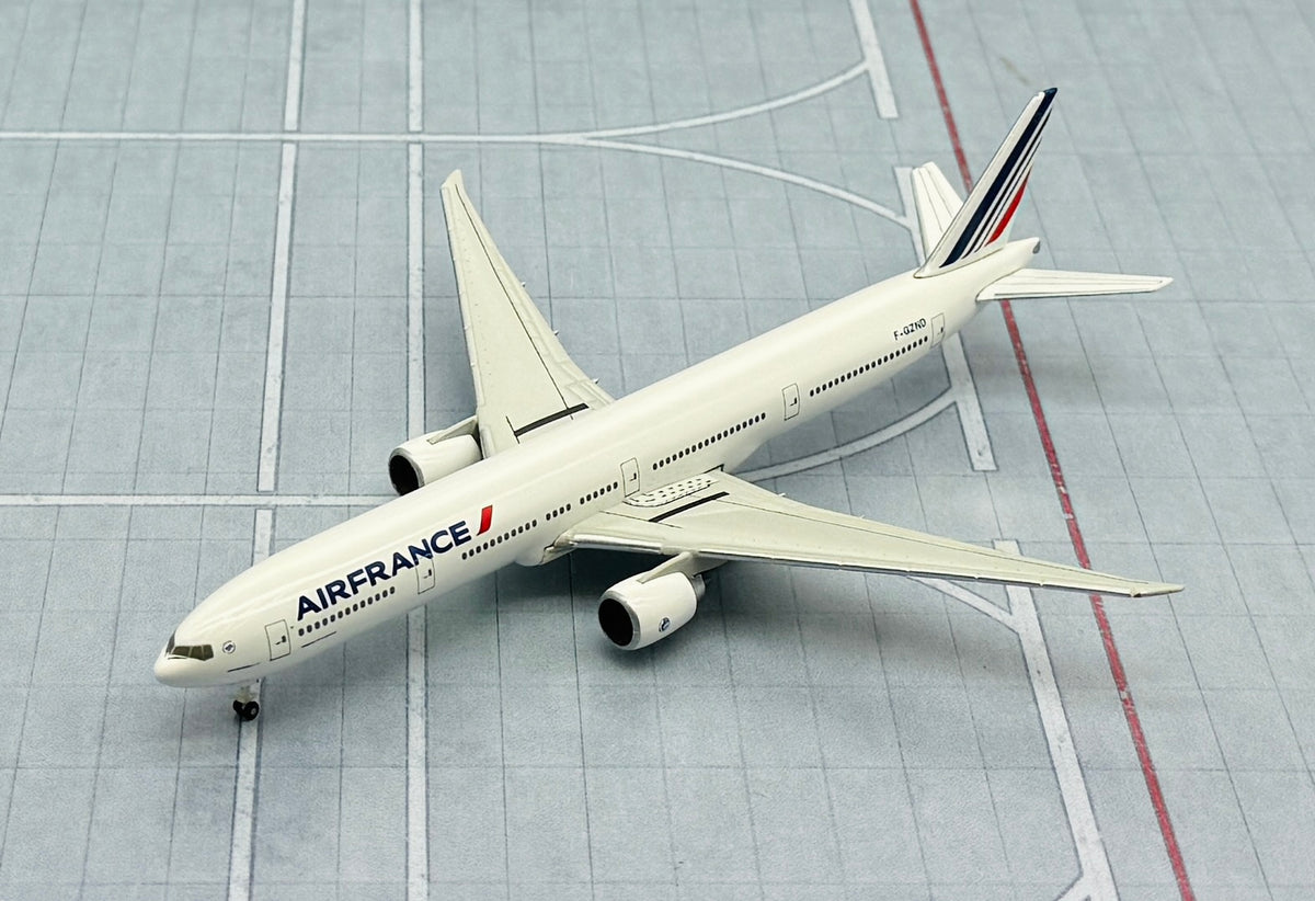 Hogan Wings 1/500 Air France Boeing 777-300ER F-GZND – First