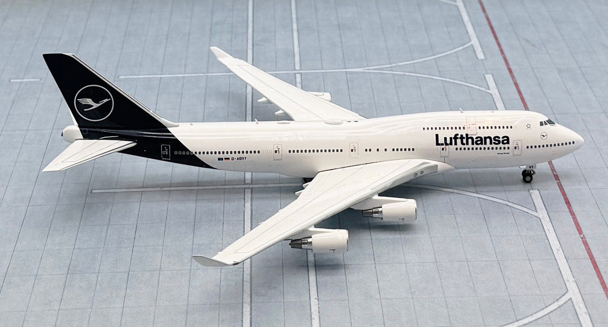 Gemini Jets 1/400 Lufthansa Boeing 747-400 D-ABVY – First Class