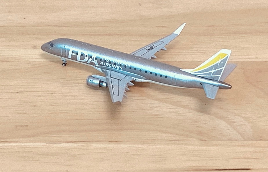 JC Wings 1/400 FDA Fuji Dream Airlines Embraer 170-200STD Silver