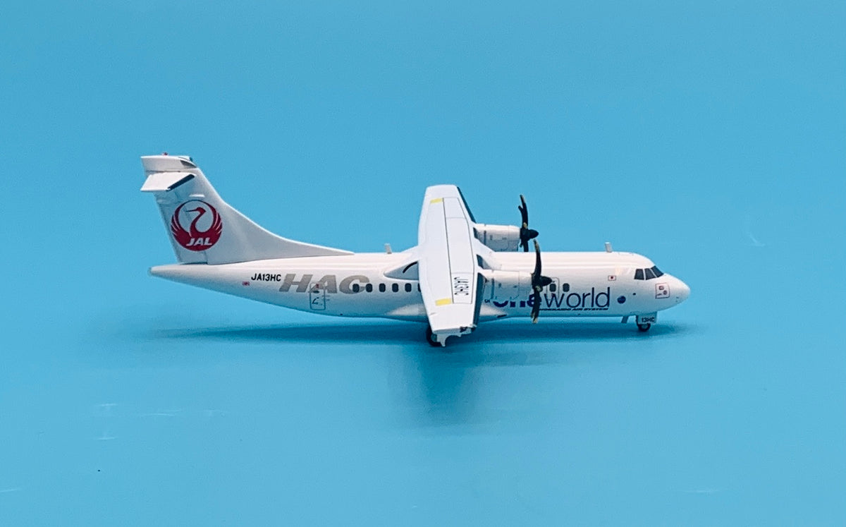 JC Wings 1/200 Hokkaido Air System ATR 42-600 OneWorld JA13HC