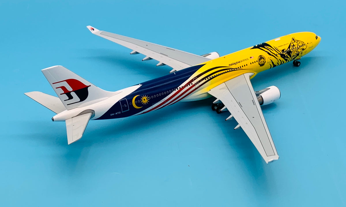 JC Wings 1/200 Malaysia Airlines Airbus A330-300 Harimau Malaya