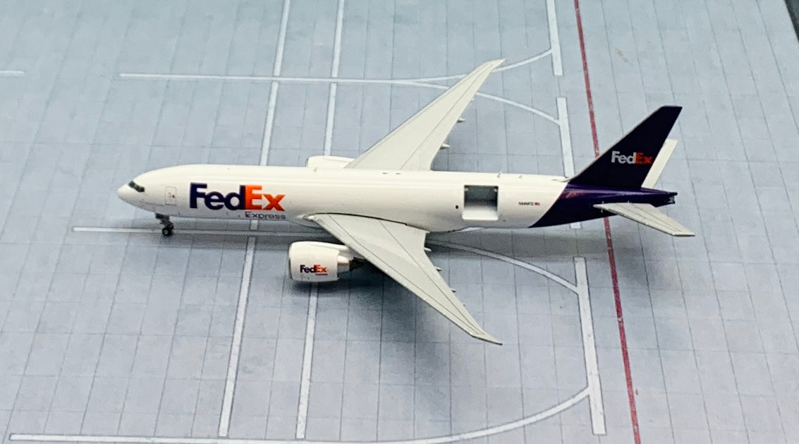 Gemini Jets 1/400 FedEx Express Boeing 777-200LRF N889FD Interactive S