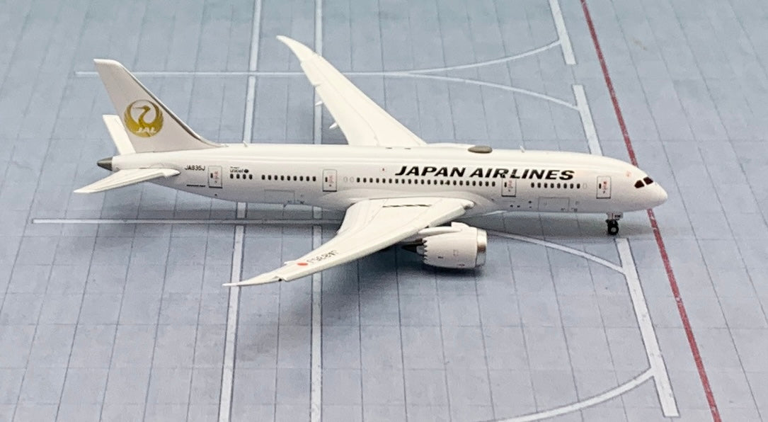 JC Wings 1/400 JAL Japan Airlines Boeing 787-8 JA835J flaps down