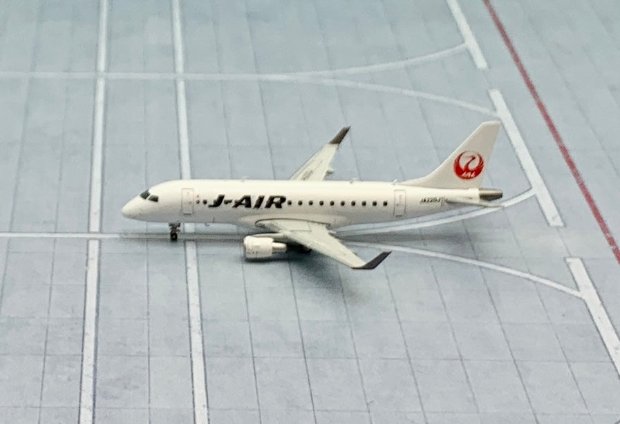 JC Wings 1/400 JAL J-Air Embraer 170-100STD JA220J – First Class