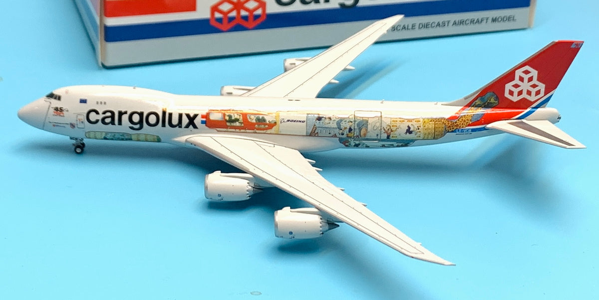 JC Wings 1/400 Cargolux Boeing 747-8F Cutaway Livery 