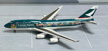 Load image into Gallery viewer, JC Wings 1/400 Cathay Pacific Boeing 747-400 Spirit of Hong Kong B-HOX
