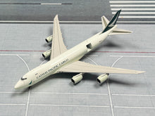 Load image into Gallery viewer, JC Wings 1/400 Cathay Pacific Cargo Boeing 747-8F B-LJB
