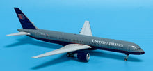 Load image into Gallery viewer, JC Wings 1/200 United Airlines Boeing 757-200 Battleship N537UA

