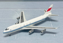 Load image into Gallery viewer, YY Wings 1/400 CAAC Boeing 747-200 B-2440
