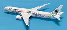 Load image into Gallery viewer, SQ Wings 1/200 Aeroméxico Boeing 787-9 XA-ADL Quetzalcóatl Livery L2273
