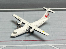 Load image into Gallery viewer, JC Wings 1/400 Hokkaido Air System ATR42-600 JA12HC

