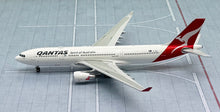 Load image into Gallery viewer, JC Wings 1/400 Qantas Airways Airbus A330-200 VH-EBN
