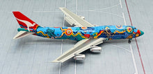 Load image into Gallery viewer, HX Models 1/400 Qantas Airways Boeing 747-400 Nalanji Dreaming VH-EBU flaps down B606501F

