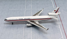 Load image into Gallery viewer, JC Wings 1/400 China Airlines McDonnell Douglas MD-11 B-151
