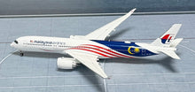 Load image into Gallery viewer, JC Wings 1/400 Malaysia Airlines Airbus A350-900XWB 9M-MAG
