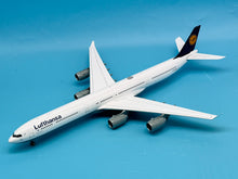 Load image into Gallery viewer, SQ Wings 1/200 Lufthansa Airbus A340-600 D-AIHY
