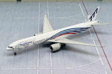 Load image into Gallery viewer, JC Wings 1/400 Boeing Company 777-300ER World Tour N5017V
