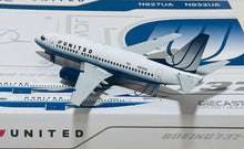 Load image into Gallery viewer, JC Wings 1/200 United Airlines Boeing 737-500 Tulip N932UA
