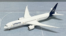 Load image into Gallery viewer, Phoenix 1/400 Lufthansa Boeing 787-9 D-ABPF
