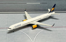 Load image into Gallery viewer, JC Wings 1/400 Icelandair Boeing 757-300 TF-FIX XX40459X
