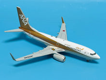 Load image into Gallery viewer, JC Wings 1/200 ANA All Nippon Airways Boeing 737-700 Gold JA02AN
