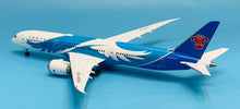 Load image into Gallery viewer, SQ Wings 1/200 China Southern Boeing 787-9 B-1242 L2012
