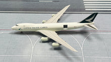 Load image into Gallery viewer, JC Wings 1/400 Cathay Pacific Cargo Boeing 747-8F B-LJB
