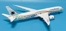 Load image into Gallery viewer, SQ Wings 1/200 Aeroméxico Boeing 787-9 XA-ADL Quetzalcóatl Livery L2273

