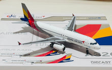 Load image into Gallery viewer, JC Wings 1/200 Asiana Airlines Airbus A320 HL7788
