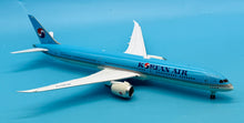 Load image into Gallery viewer, SQ Wings 1/200 Korean Air Boeing 787-10 HL8572 L2140
