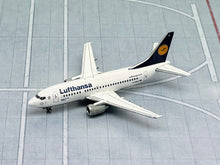 Load image into Gallery viewer, JC Wings 1/400 Lufthansa Boeing 737-500 D-ABJB
