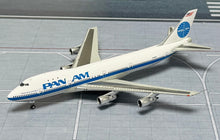 Load image into Gallery viewer, HX Models 1/400 Pan Am Boeing 747-100 Clipper Crest of the Wave N748PA
