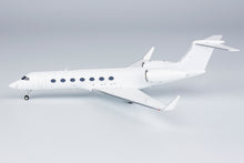 Load image into Gallery viewer, NG Models 1/200 Gulfstream G550 plain white
