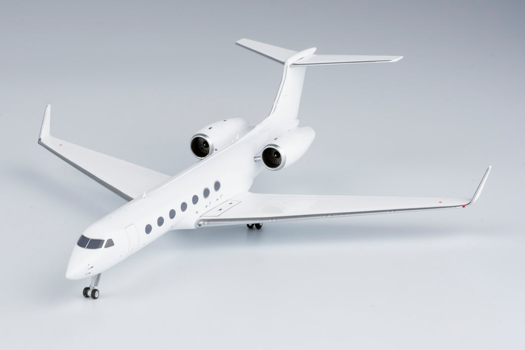 NG Models 1/200 Gulfstream G550 plain white
