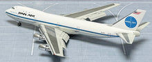 Load image into Gallery viewer, HX Models 1/400 Pan Am Boeing 747-100 Clipper Neptune's Car N742PA Flaps Down

