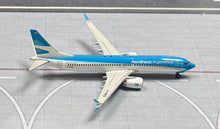 Load image into Gallery viewer, JC Wings 1/400 Aerolineas Argentinas Boeing 737-8 Max LV-GVD
