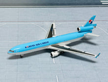 Load image into Gallery viewer, JC Wings 1/400 Korean Air Cargo McDonnell Douglas MD-11F HL7375
