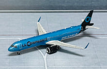 Load image into Gallery viewer, JC Wings 1/400 La Compagnie Airbus A321NEO F-HBUZ
