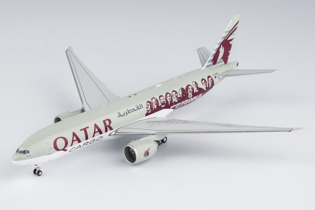 NG models 1/400 Qatar Airways Cargo Boeing 777-200F A7-BFG Moved by People 72025
