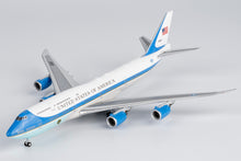 Load image into Gallery viewer, NG models 1/400 United States Air Force One VC-25B Boeing 747-8 30000 78040
