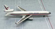 Load image into Gallery viewer, JC Wings 1/400 China Airlines McDonnell Douglas MD-11 B-151
