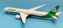 Load image into Gallery viewer, SQ Wings 1/200 Eva Air Boeing 787-10 B-17801 L2041

