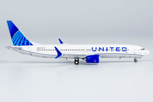 Load image into Gallery viewer, NG models 1/400 United Airlines Boeing 737 Max 9 N77578 Blue Evolution 89013
