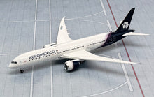 Load image into Gallery viewer, Phoenix Models 1/400 Aeromexico Boeing 787-9 N815AM
