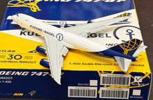 Load image into Gallery viewer, HX Models 1/400 Atlas Air Boeing 747-8F N862GT flaps down
