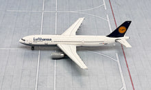 Load image into Gallery viewer, JC Wings 1/400 Lufthansa Airbus A300-600R D-AIAZ
