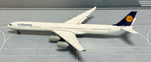 Load image into Gallery viewer, YY Wings 1/400 Lufthansa Airbus A340-600 D-AIHZ flaps down
