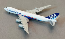 Load image into Gallery viewer, HX Models 1/400 Nippon Cargo Airlines NCA Boeing 747-8F JA15KZ flaps down B632102F
