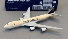 Load image into Gallery viewer, HX Models 1/400 Saudi Arabian Airlines Cargo Boeing 747-8F HZ-AI4 B631602
