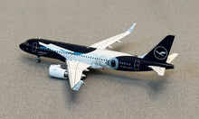 Load image into Gallery viewer, HX models 1/400 Lufthansa Airbus A320NEO 100 Years D-AING A420701
